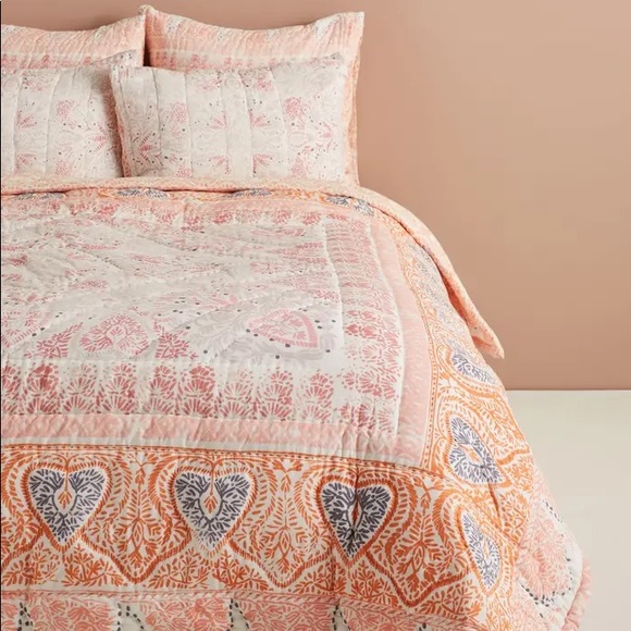 FOUND! Josee Quilt - Picture 1 of 7